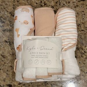 Kyle + Deena 6 Piece Baby Bath Towel Set NWOT
